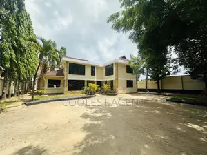 5bdrm Duplex in Mbezibeach, Kinondoni for rent