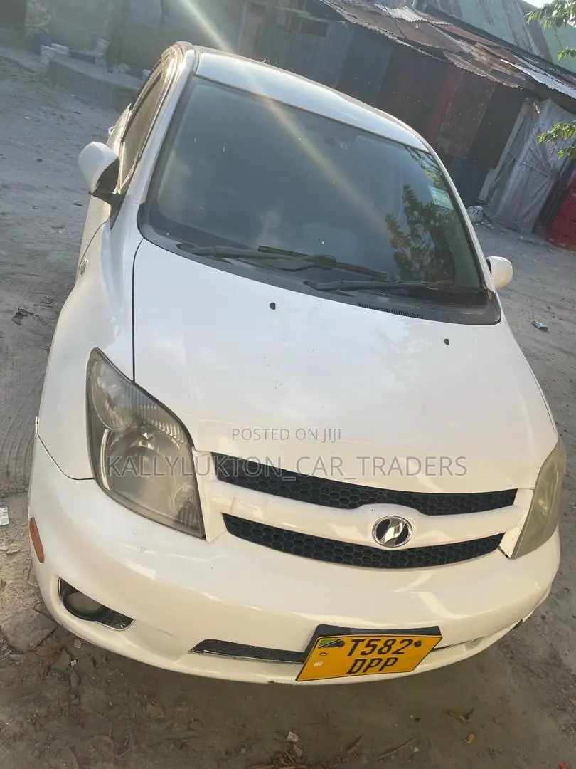 Toyota IST 2007 White