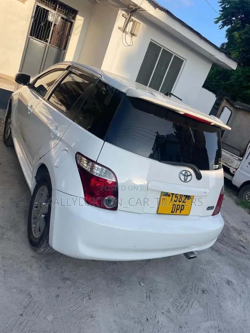 Toyota IST 2007 White
