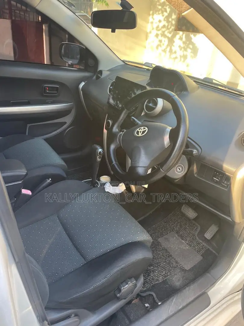 Toyota IST 2007 White