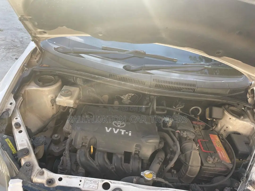 Toyota IST 2007 White