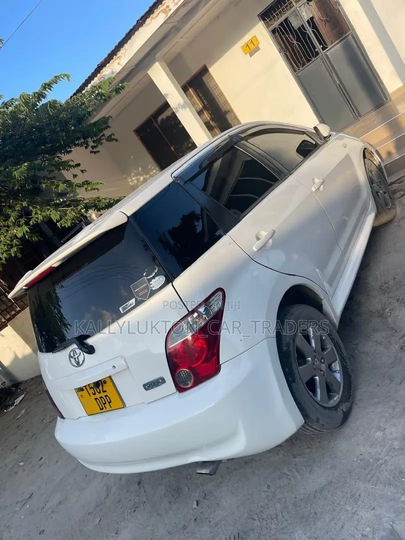 Toyota IST 2007 White
