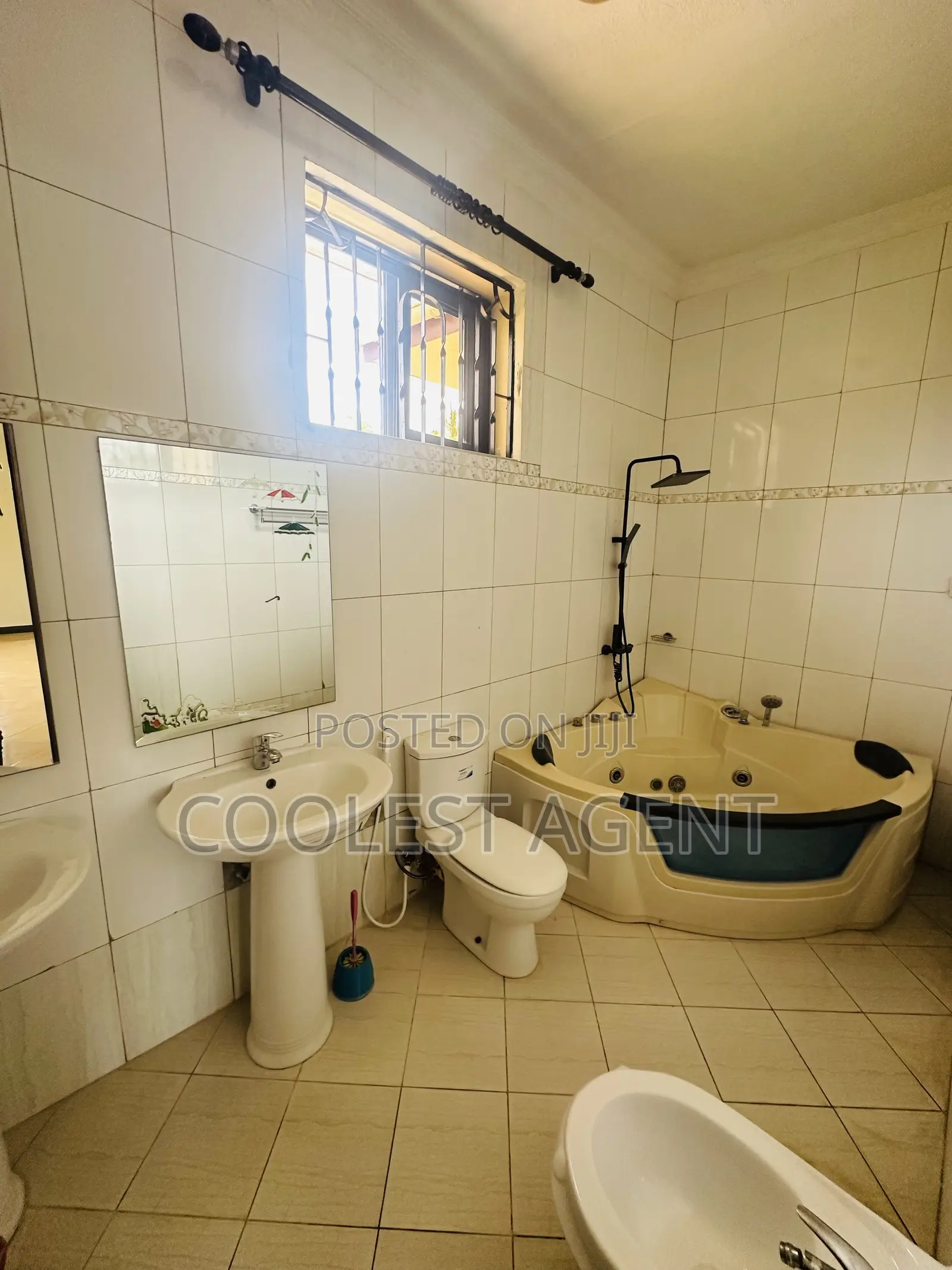 4bdrm Bungalow in Mbezibeach, Kinondoni for rent