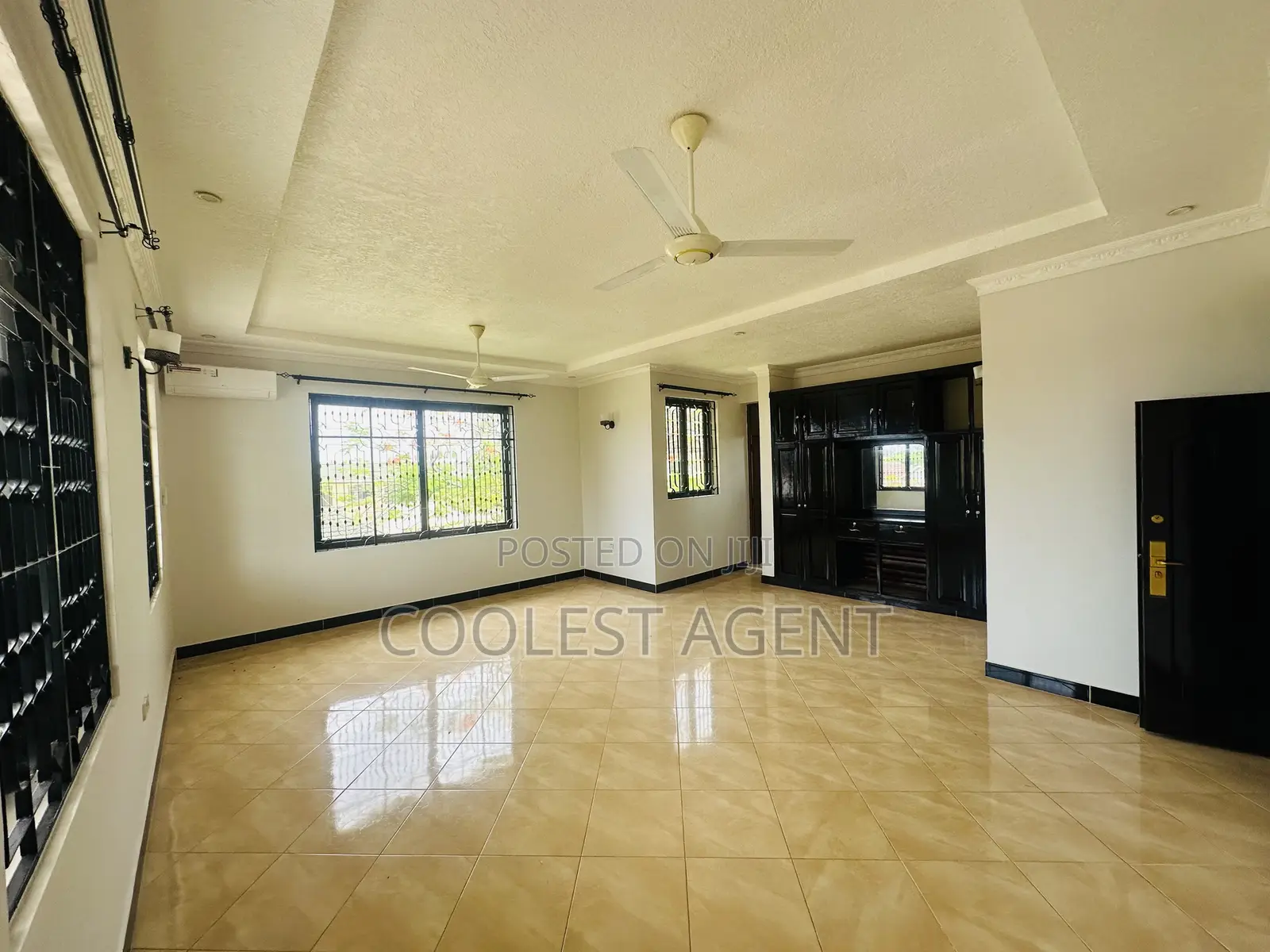 4bdrm Bungalow in Mbezibeach, Kinondoni for rent