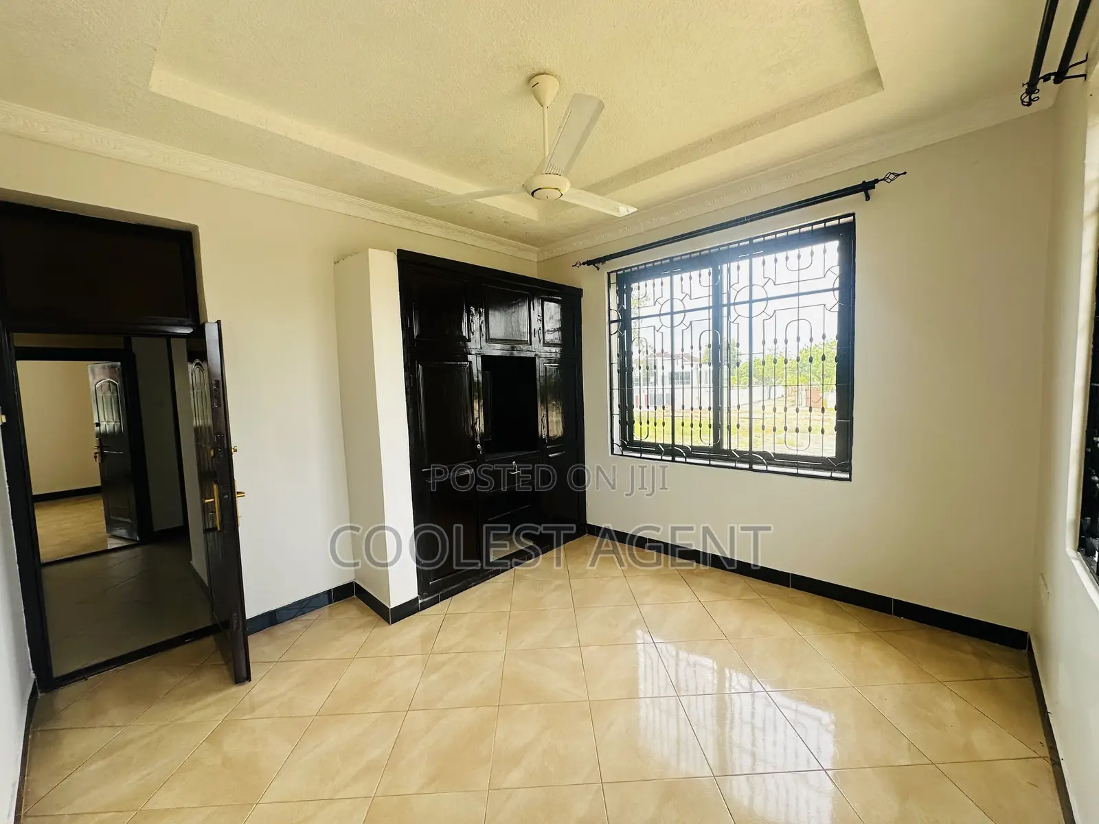 4bdrm Bungalow in Mbezibeach, Kinondoni for rent