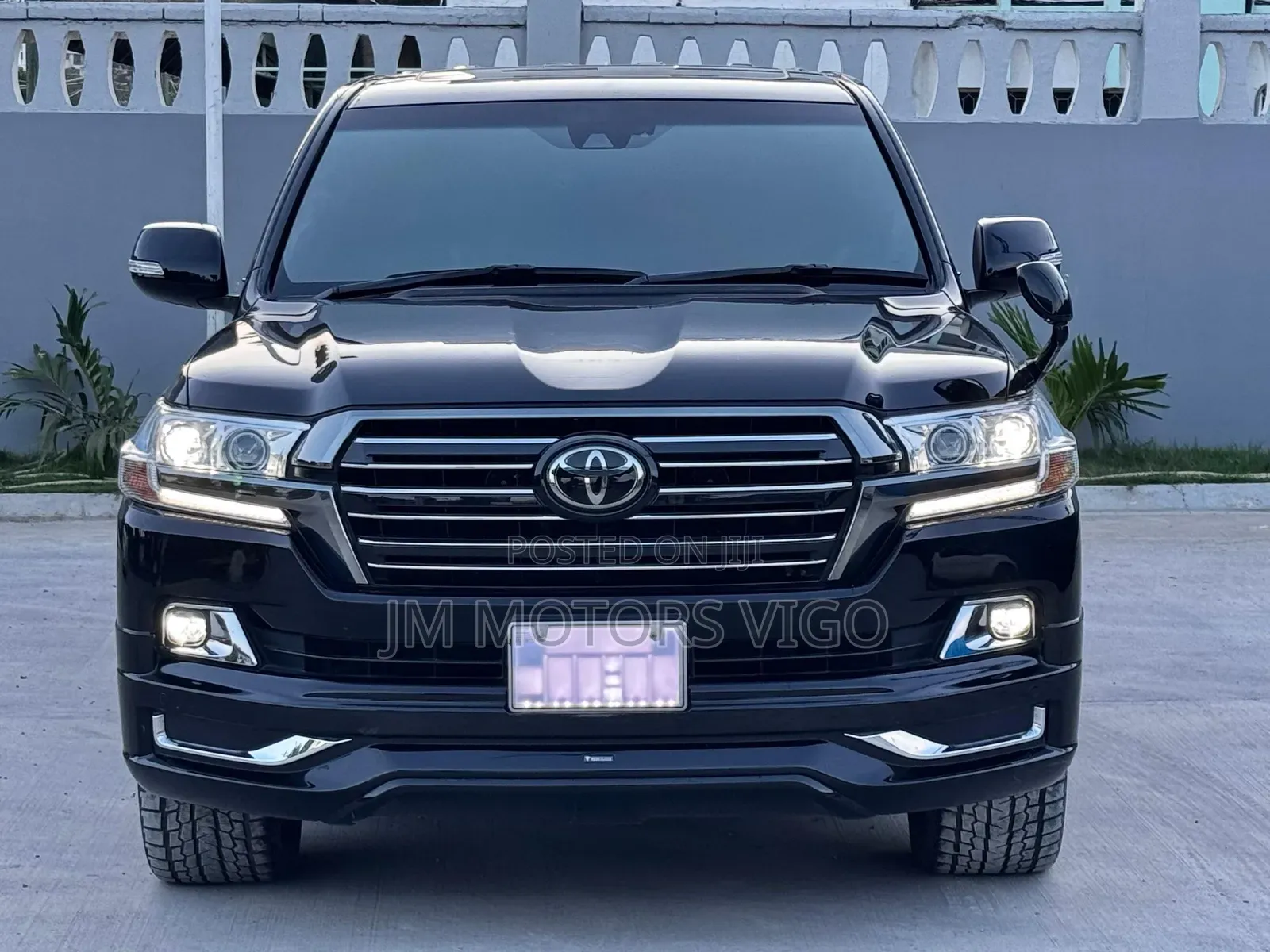 Toyota Land Cruiser 4.6 V8 ZX 2017 Black