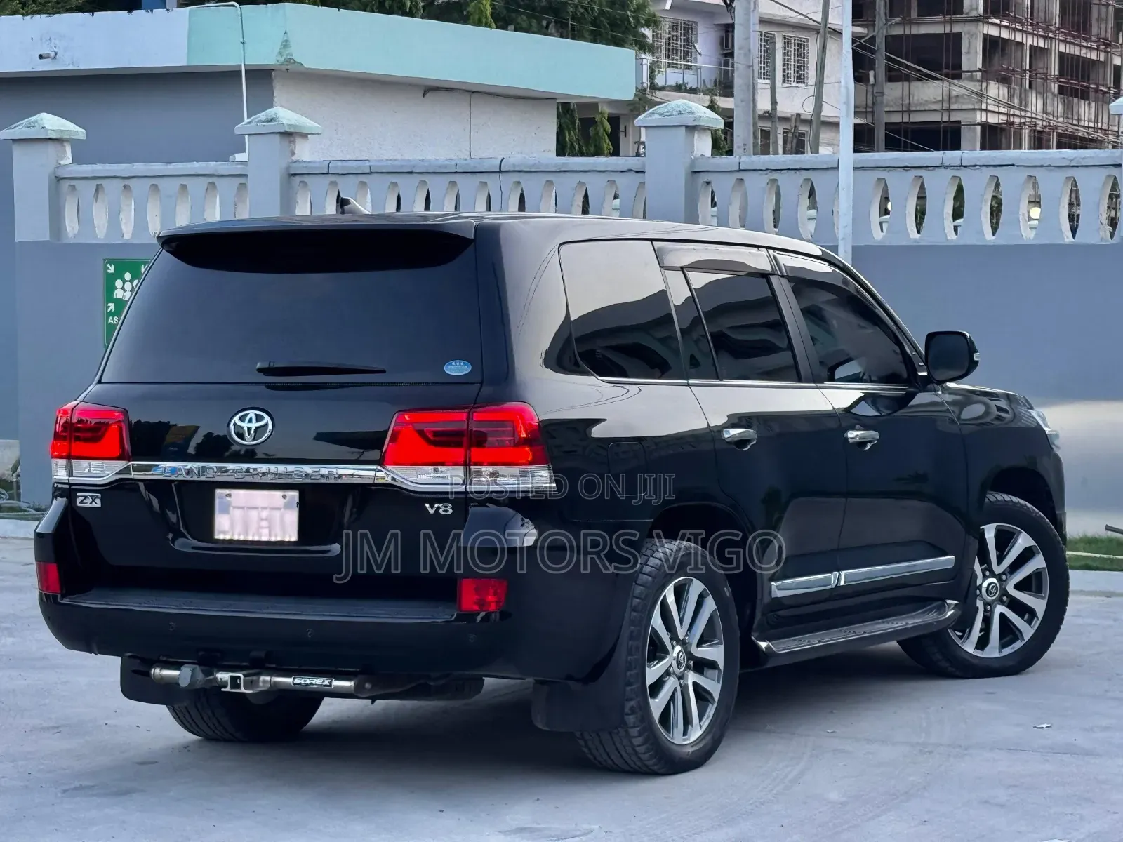 Toyota Land Cruiser 4.6 V8 ZX 2017 Black