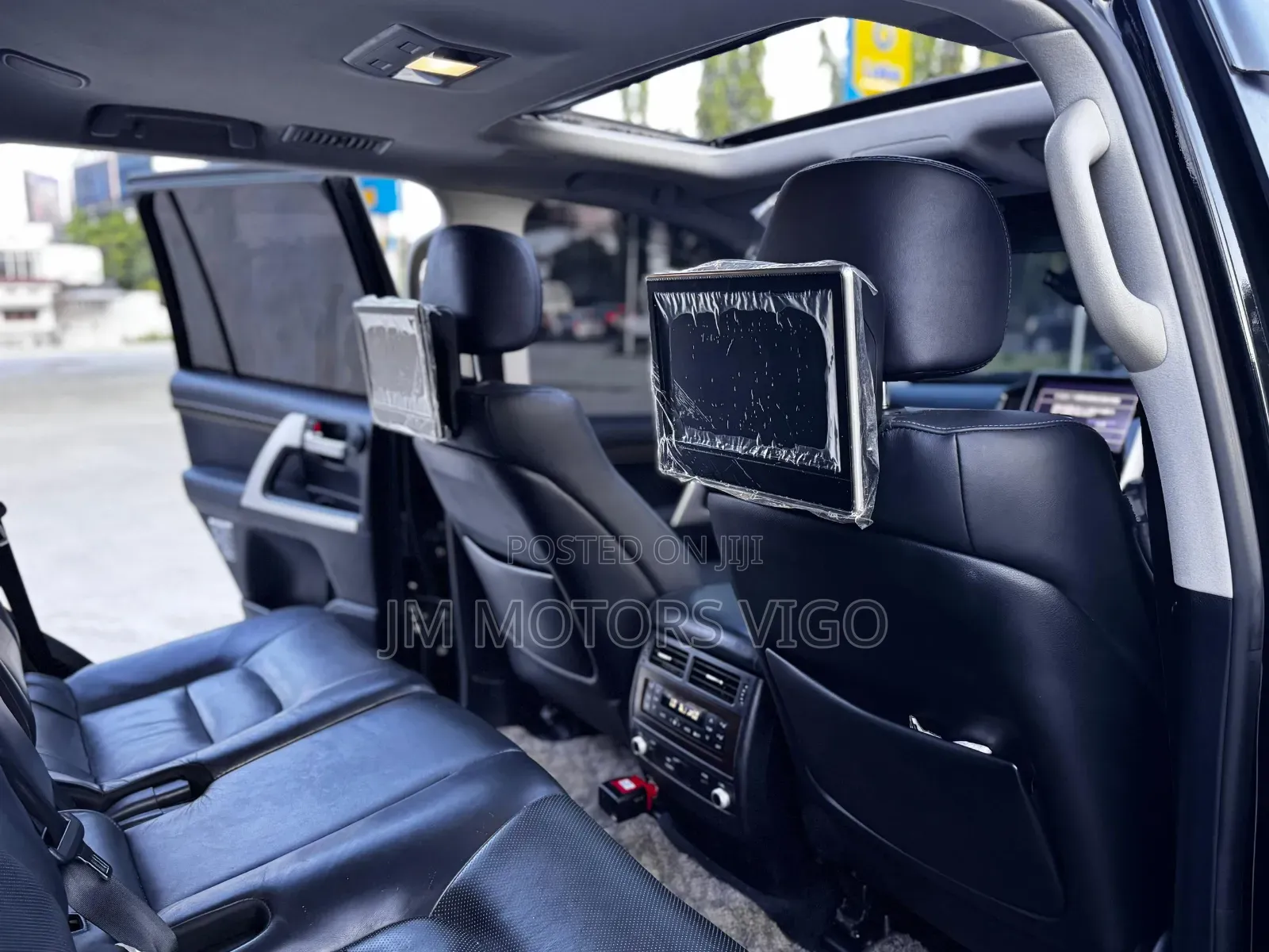 Toyota Land Cruiser 4.6 V8 ZX 2017 Black