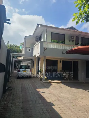 11bdrm House in Ada Estate for sale
