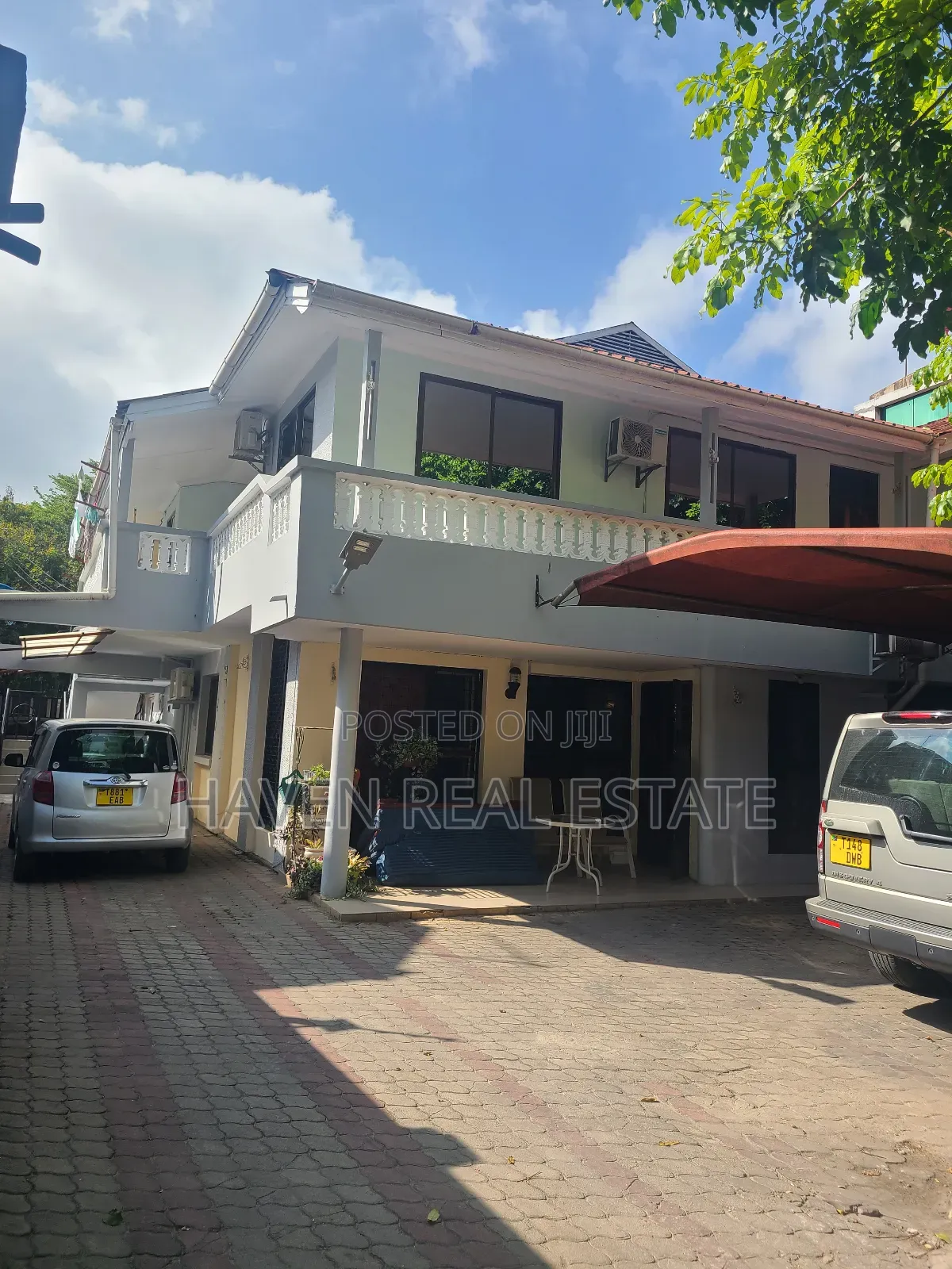 11bdrm House in Ada Estate for sale