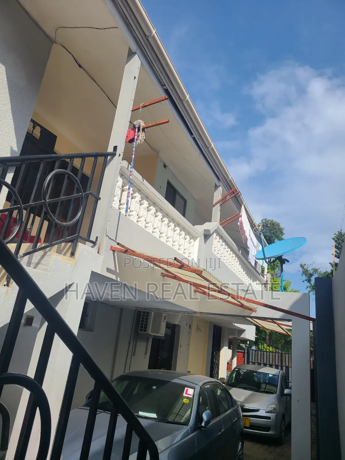 11bdrm House in Ada Estate for sale