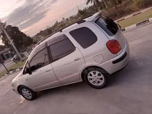 Toyota Corolla Spacio 2000 Silver