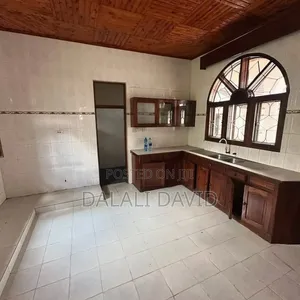 8bdrm House in Mbezi Beach for rent