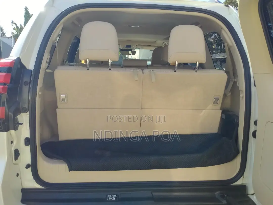 Toyota Land Cruiser Prado 2022 White