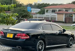 Toyota Crown 2009 Black