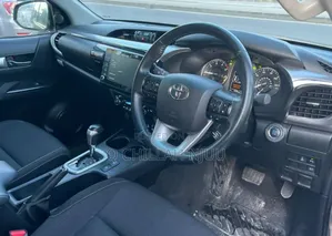 Toyota Hilux 2021 Gray