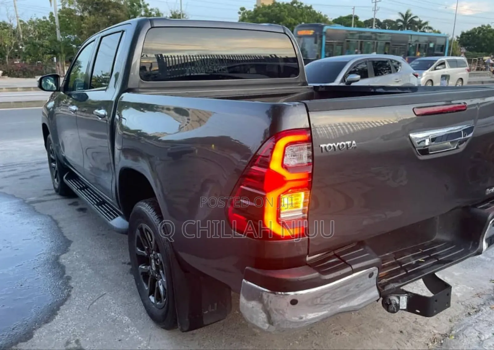 Toyota Hilux 2021 Gray