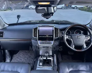 Toyota Land Cruiser 4.6 V8 ZX 2017 Black
