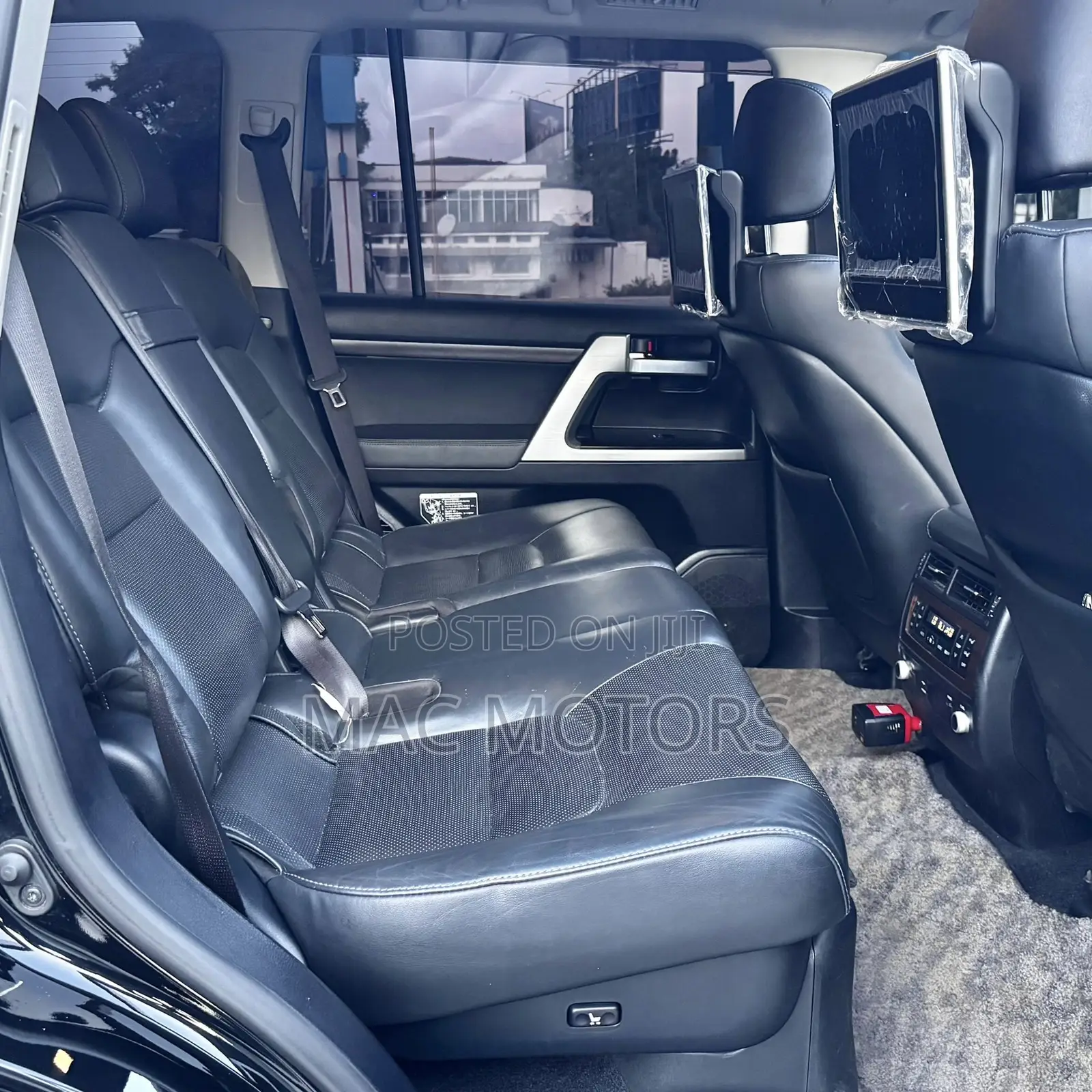 Toyota Land Cruiser 4.6 V8 ZX 2017 Black