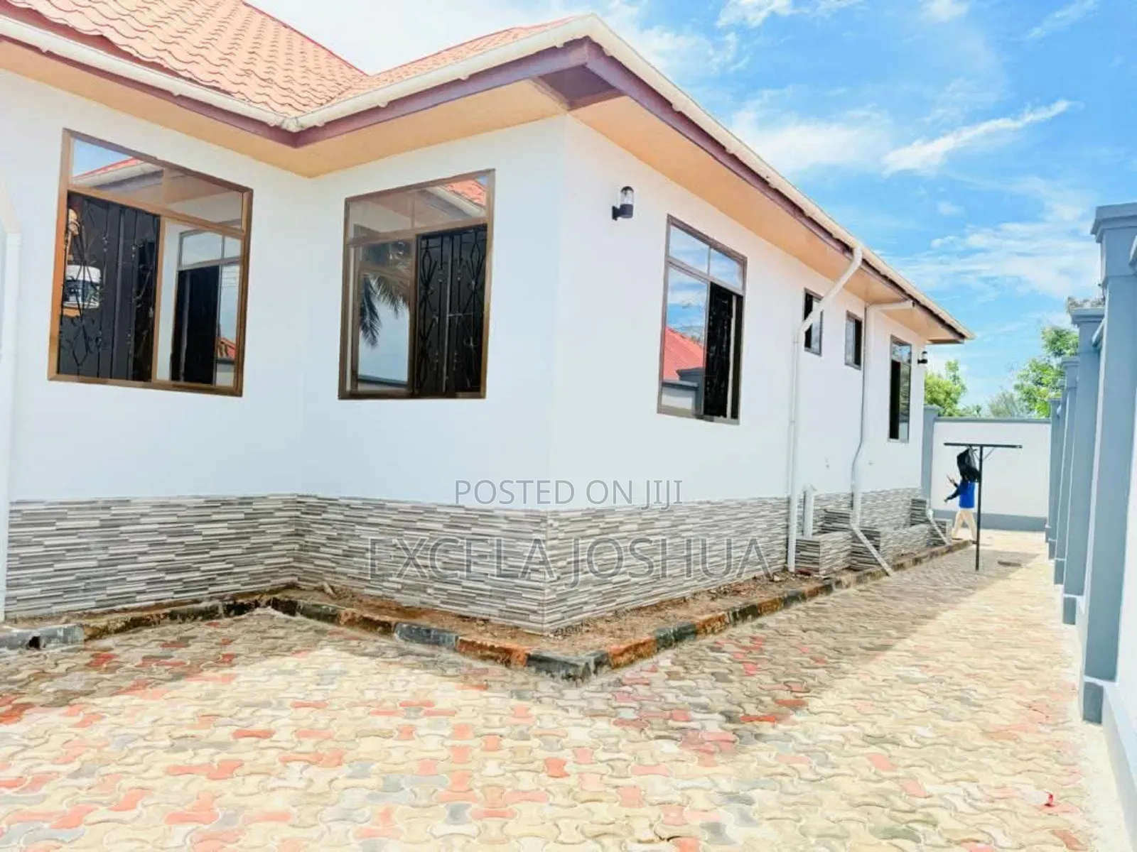 4bdrm House in Njia Panda  Tegeta A, Goba for sale