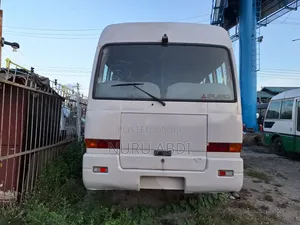 Photo - Mitsubishi Fuso Rosa 1995 White