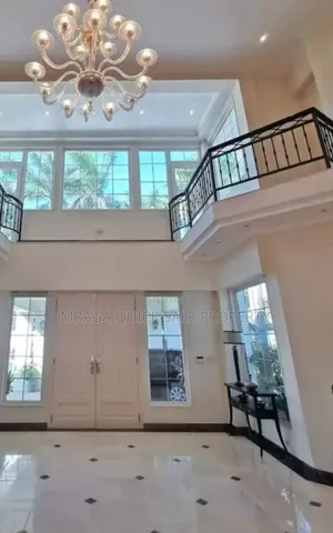 8bdrm House in Oyster Bay for sale