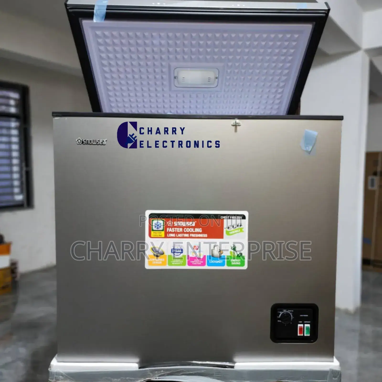 SNOWSEA Freezer 
Model:- SN 258CFS
Capacity:- 220L