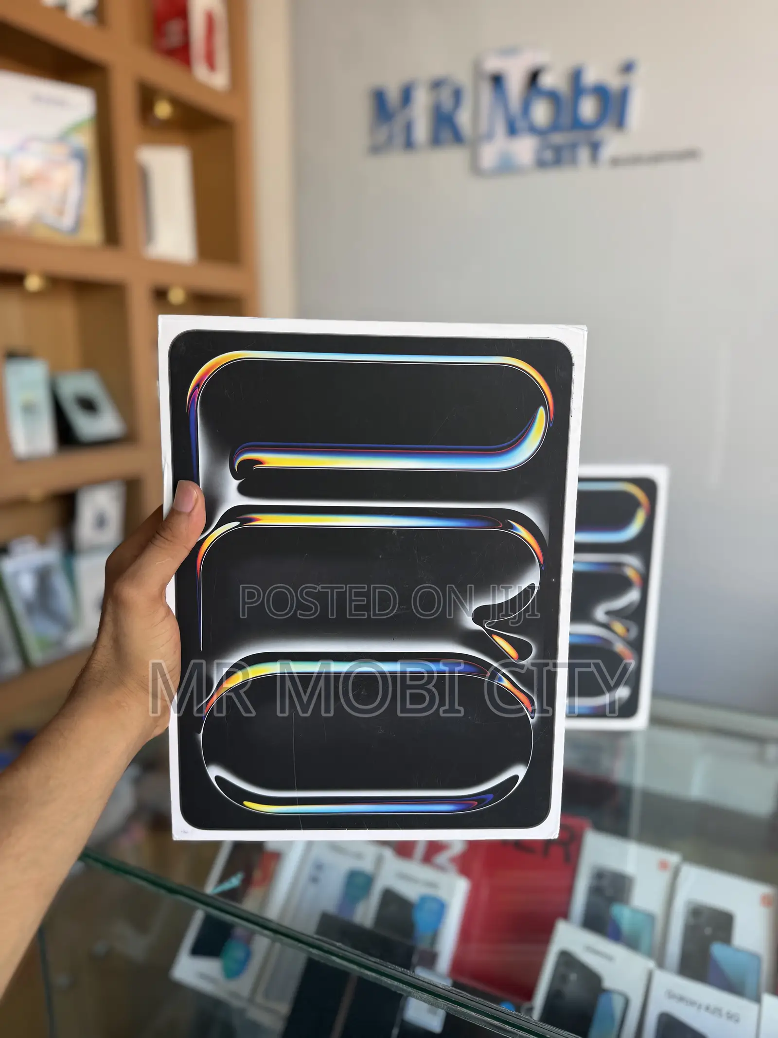 New Apple iPad Pro 13 (2024) 256 GB Black