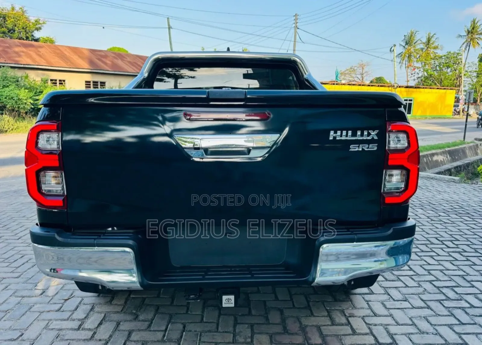 New Toyota Hilux 2023 Black