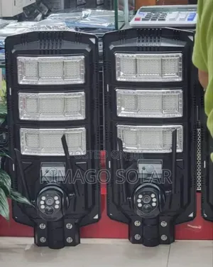 450w Solar Street Light With Built-in Security Camera