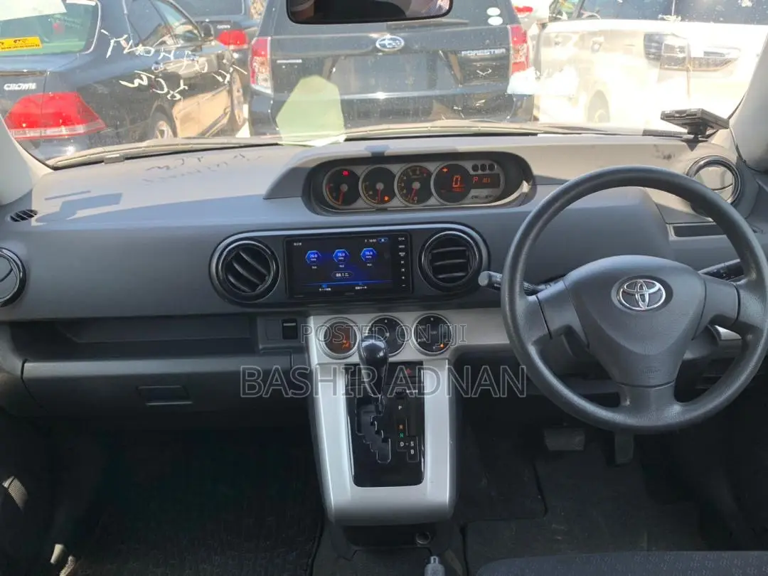Toyota Corolla Rumion Hatchback 1.5 FWD 2008 Burgundy
