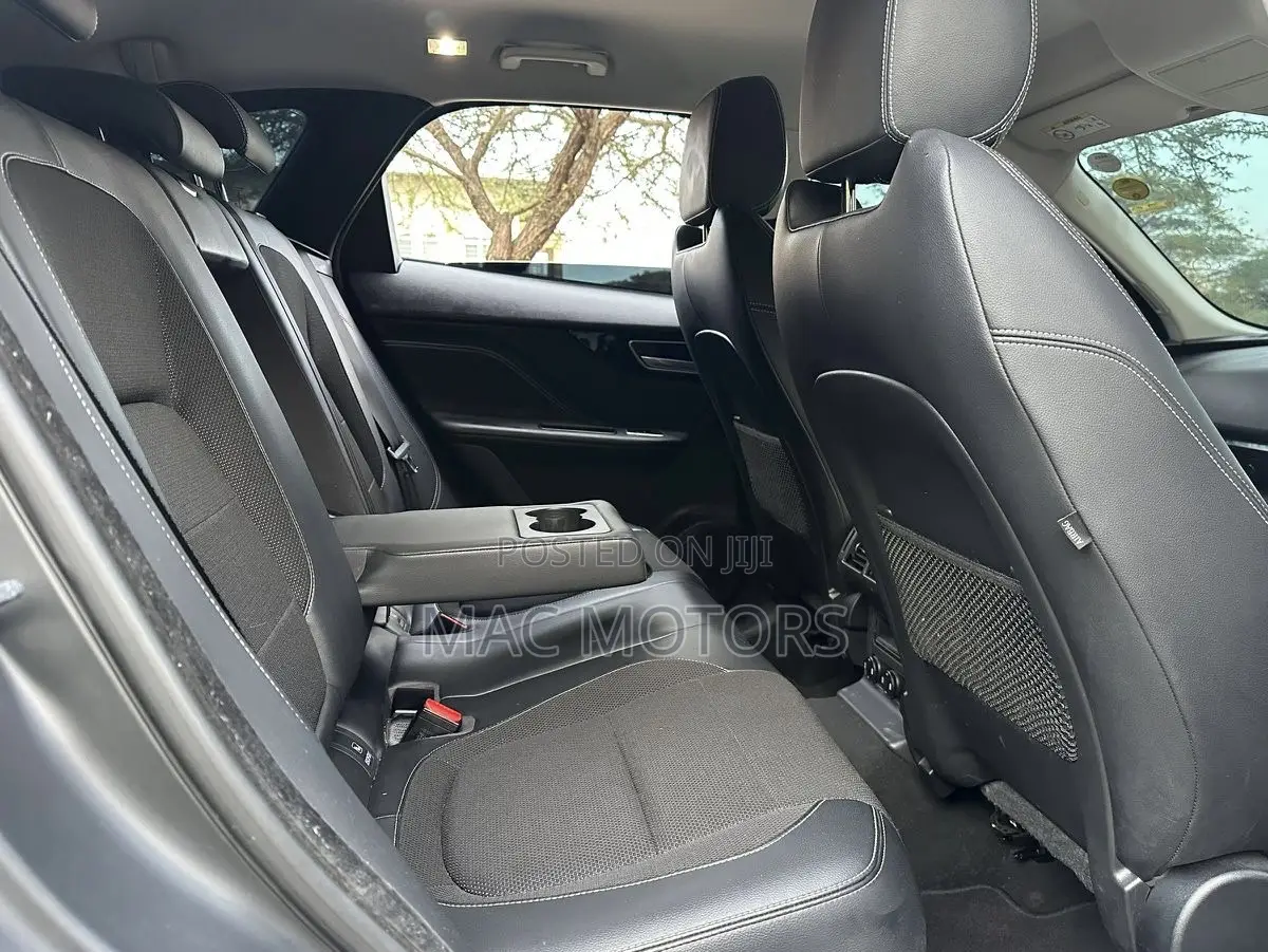 Jaguar F-Pace 20d Premium 2017 White