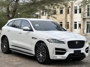 Jaguar F-Pace 20d Premium 2017 White