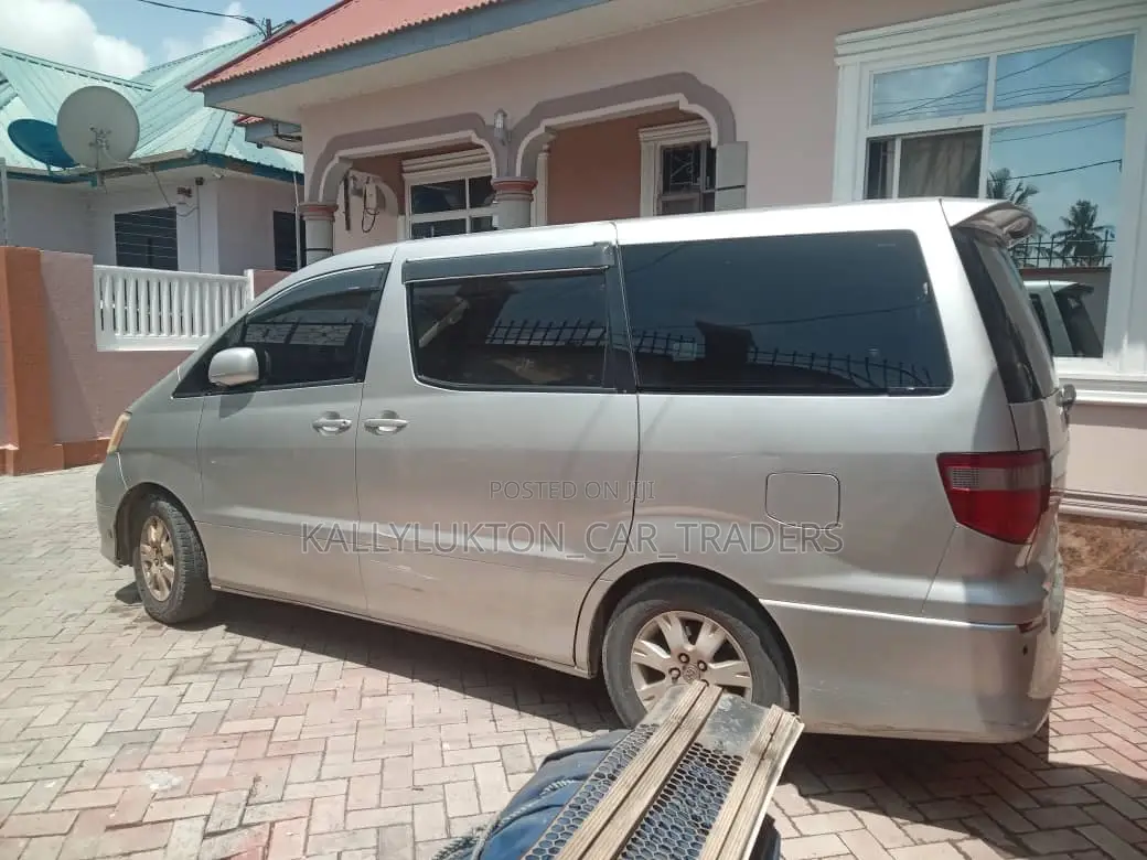Toyota Alphard 2005 Silver