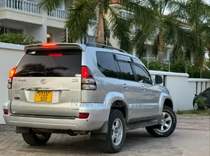 Toyota Land Cruiser Prado 2005 Silver
