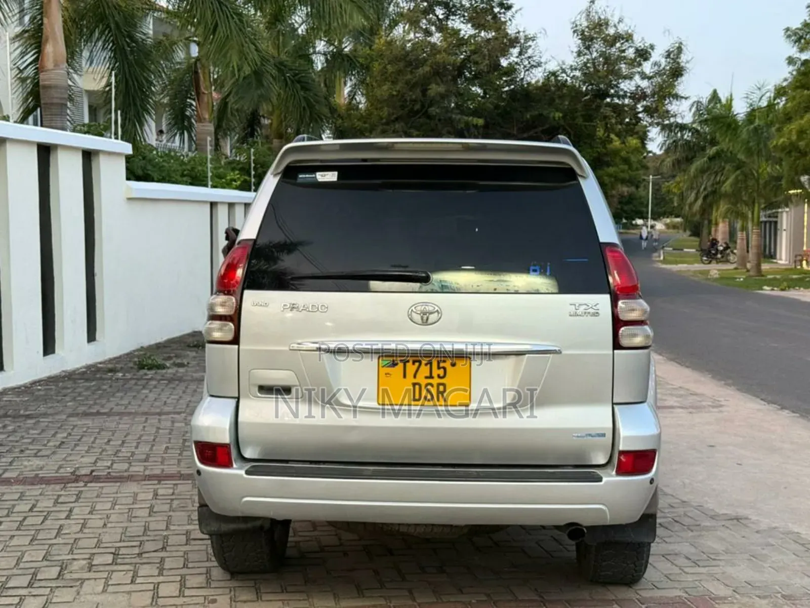 Toyota Land Cruiser Prado 2005 Silver