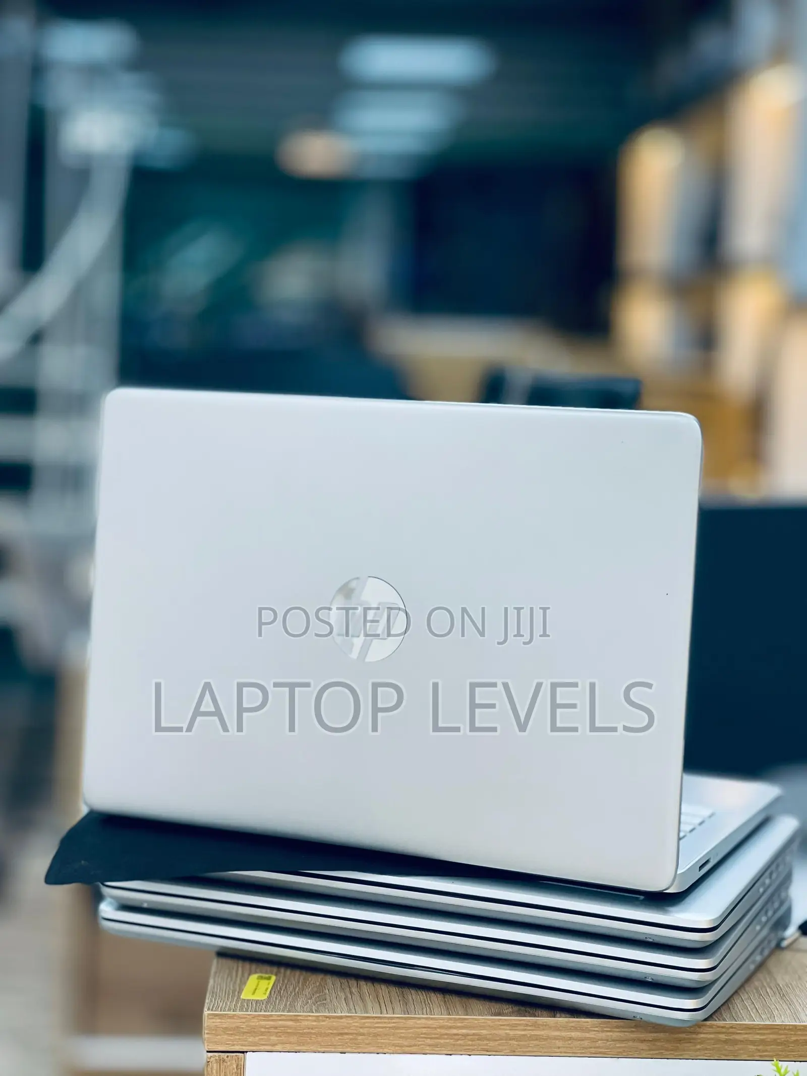 Laptop HP 14S 8GB Intel SSD 256GB