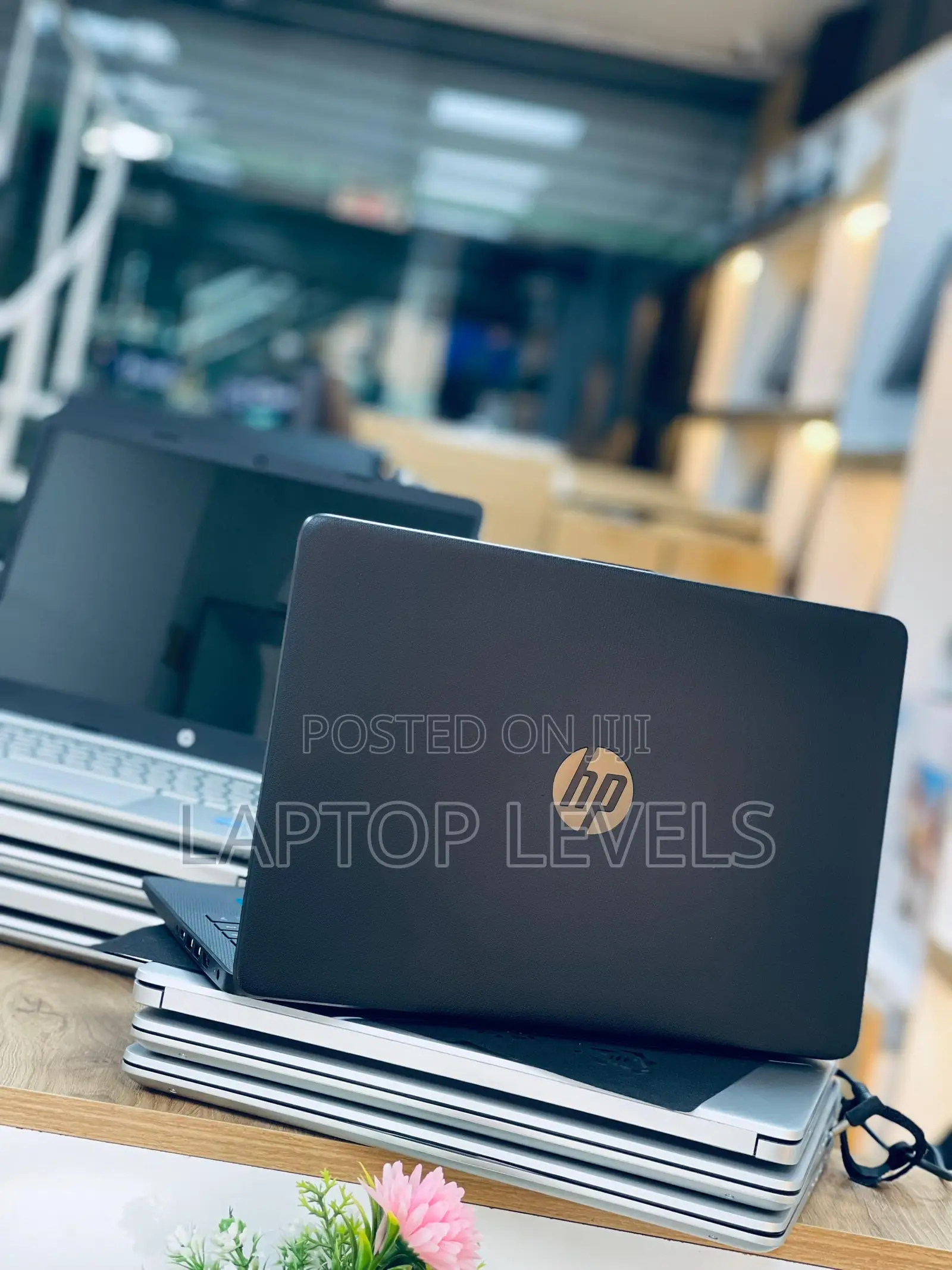 Laptop HP 14S 8GB Intel SSD 256GB