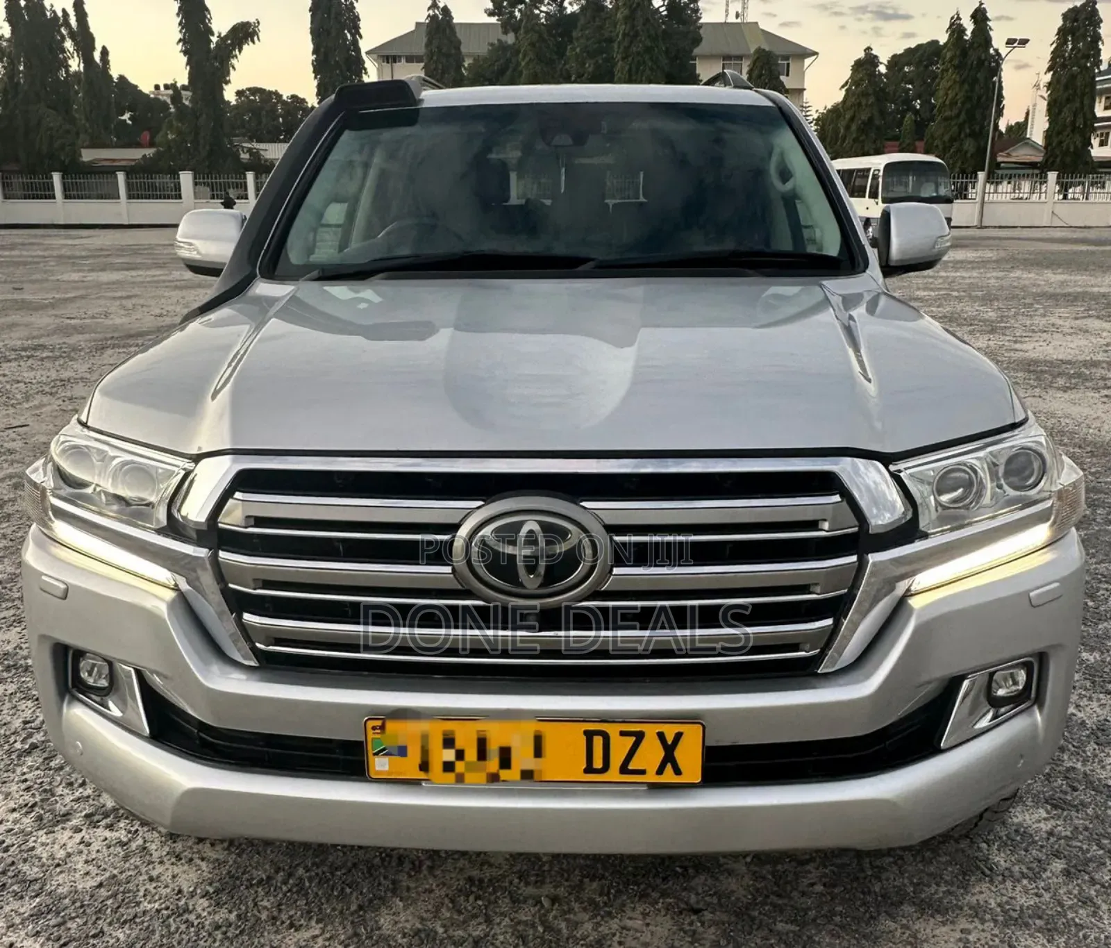 Toyota Land Cruiser 2017 Silver