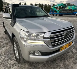Toyota Land Cruiser 2017 Silver