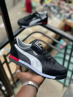 Mens Sneakers PUMA Jogger