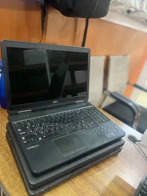 Laptop Dell Latitude 5540 8GB Intel Core I5 HDD 500GB