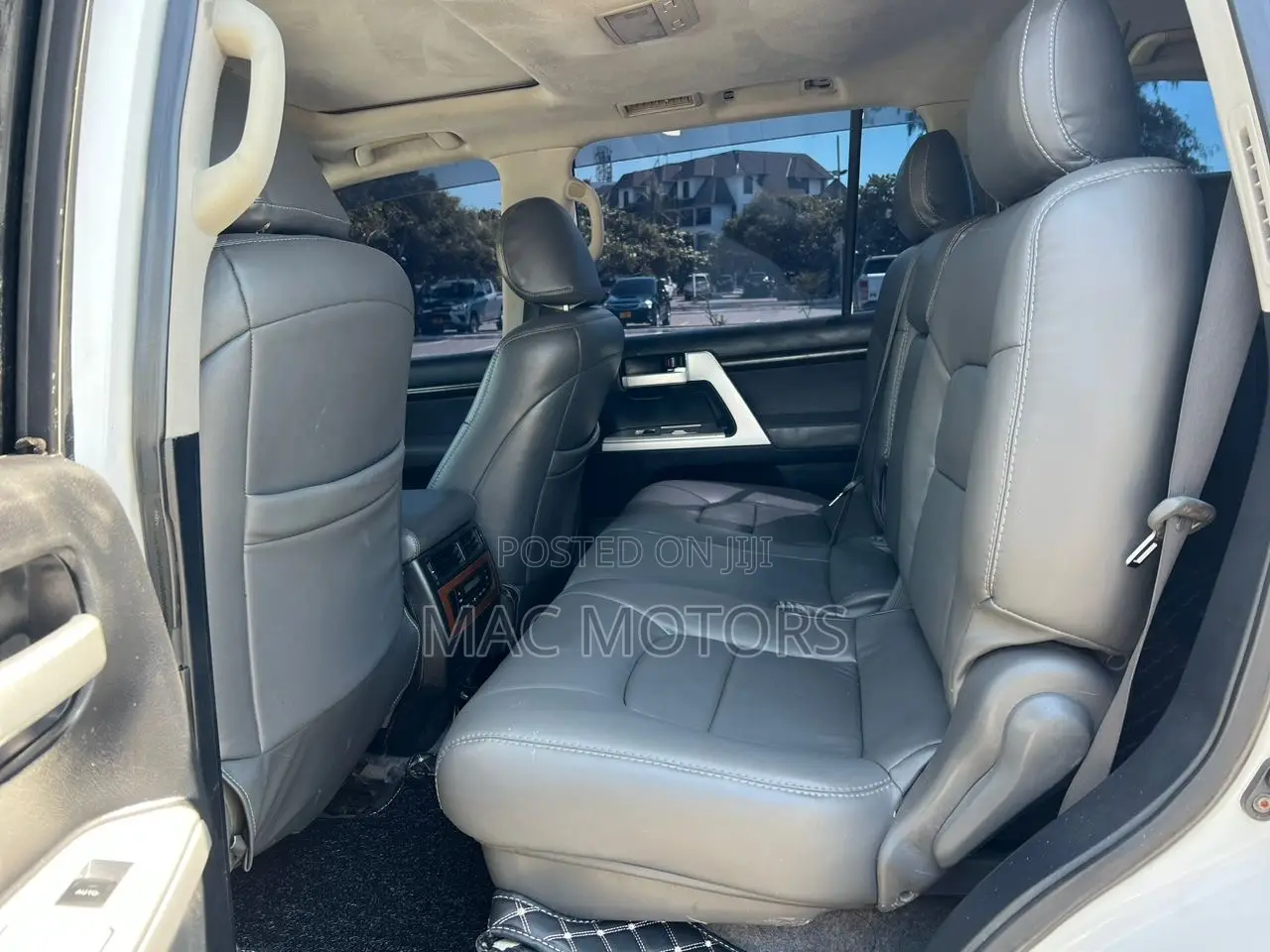Toyota Land Cruiser 4.5 V8 VXR 2012 White