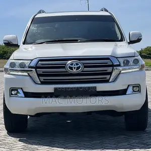 Toyota Land Cruiser 4.5 V8 VXR 2012 White