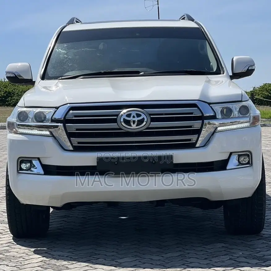 Toyota Land Cruiser 4.5 V8 VXR 2012 White