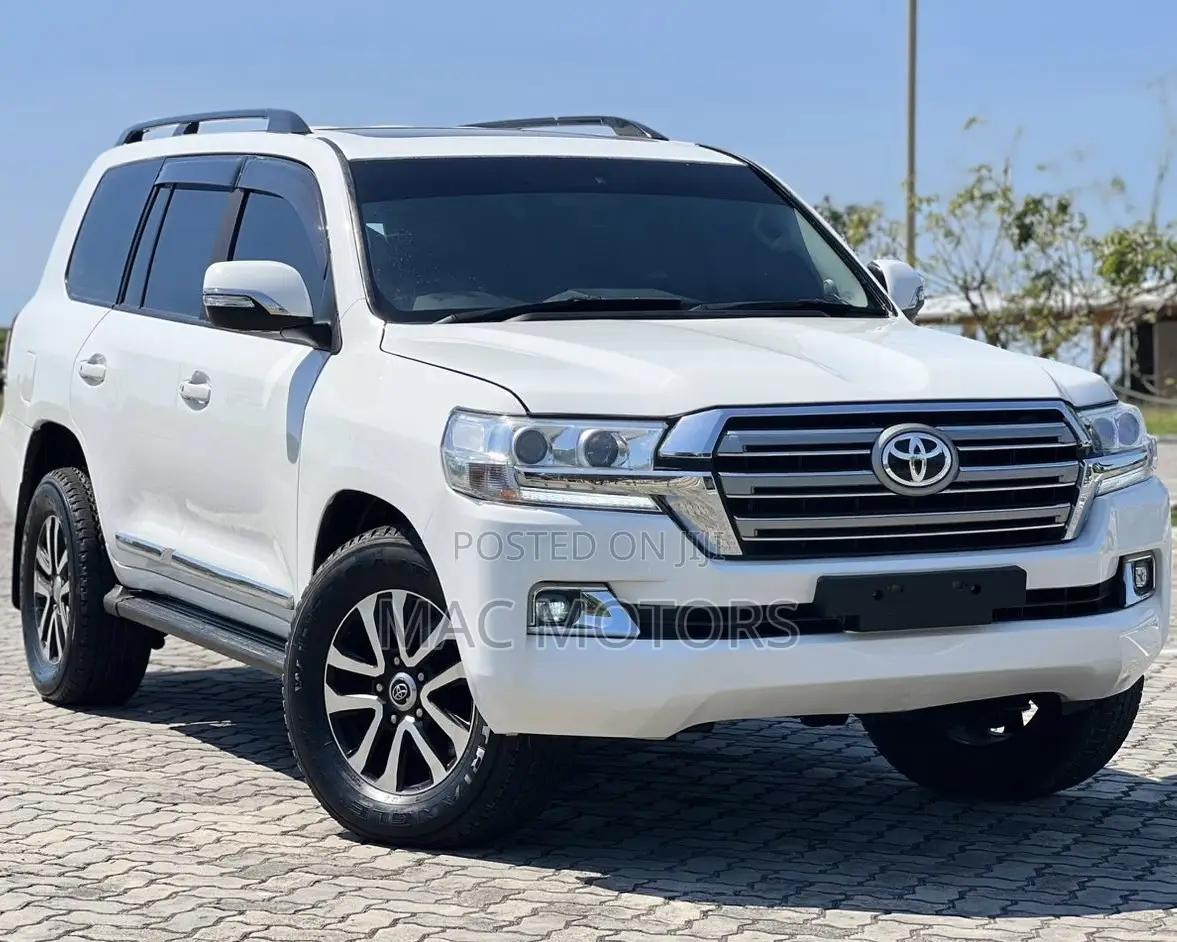 Toyota Land Cruiser 4.5 V8 VXR 2012 White
