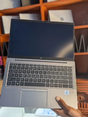Laptop HP ZBook Firefly 14 G7 16GB Intel Core I7 SSD 512GB