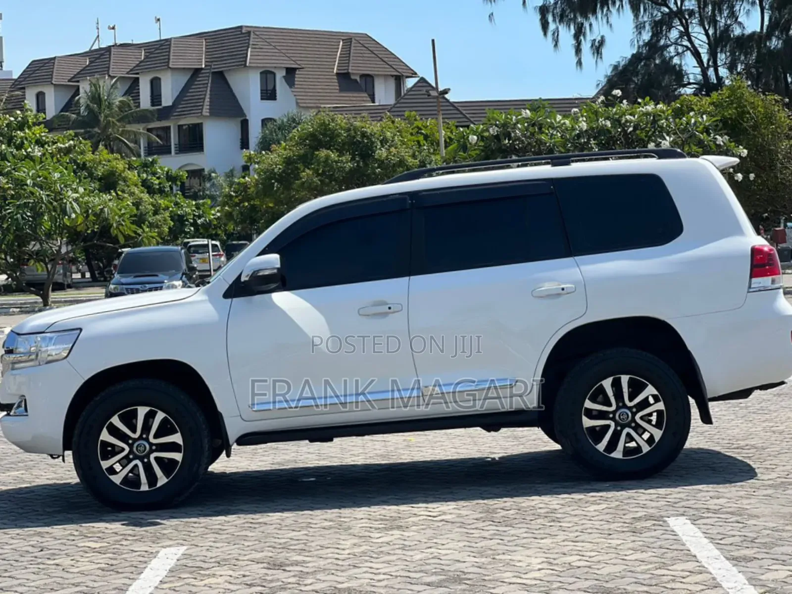 Toyota Land Cruiser 2018 White