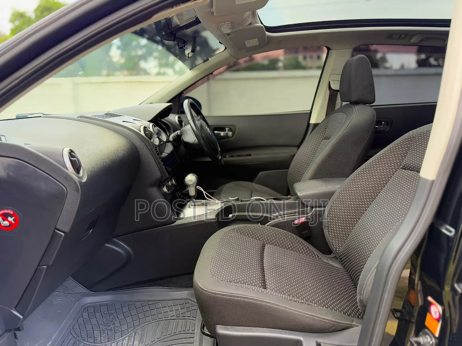 Nissan Dualis 2010 Black
