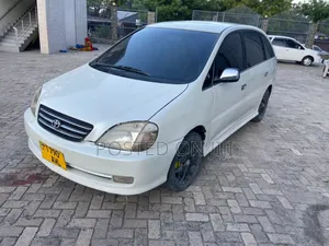 Toyota Nadia 2002 White
